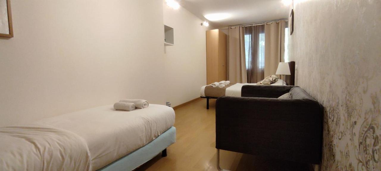 Guest House Barcelona Bruc מראה חיצוני תמונה